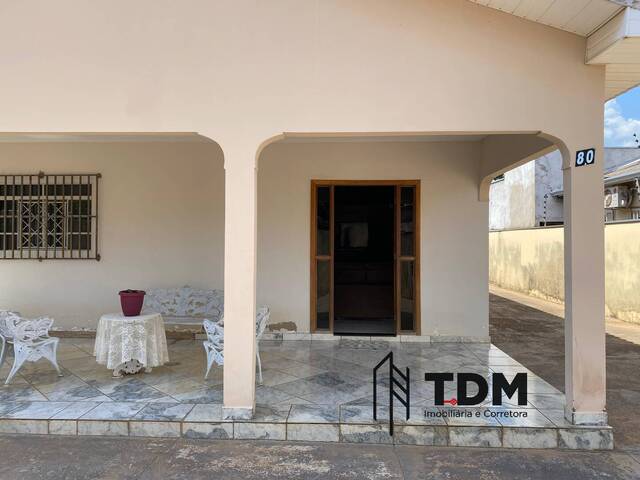 Casa para Venda em Barra do Bugres - 2