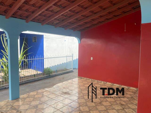 Casa para Venda em Barra do Bugres - 2